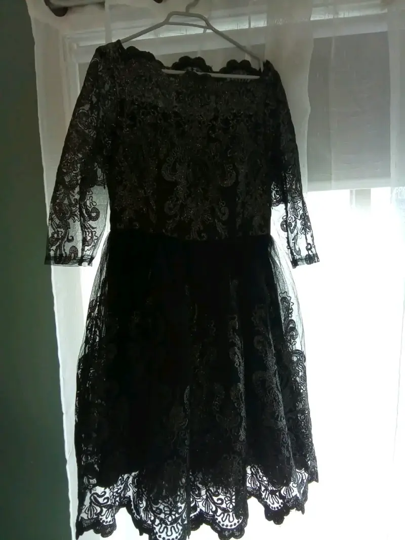 Vestido de encaje negro elegante - 3