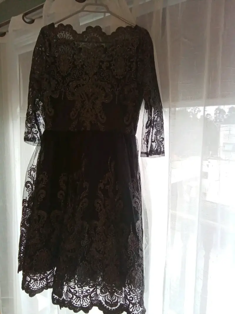 Vestido de encaje negro elegante - 4