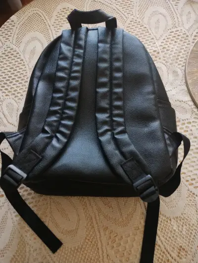 Mochila negra de cuero sintético Mermaid - miniatura 2