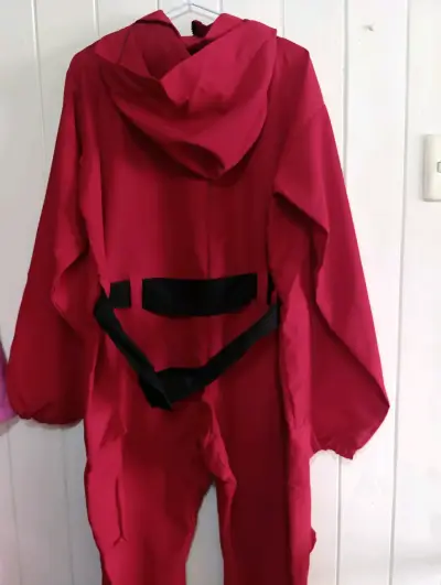 Disfraz rojo con capucha estilo La Casa de Papel - miniatura 2