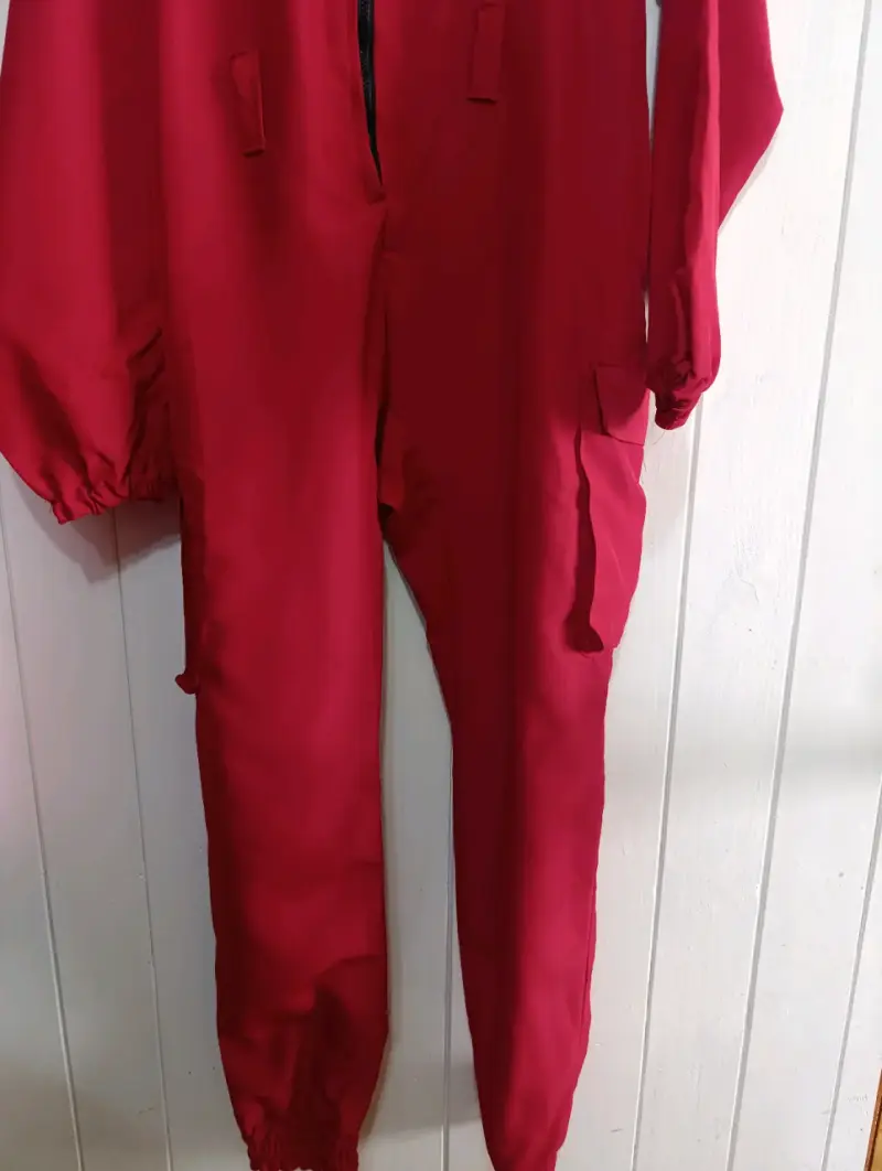 Disfraz rojo con capucha estilo La Casa de Papel - 3