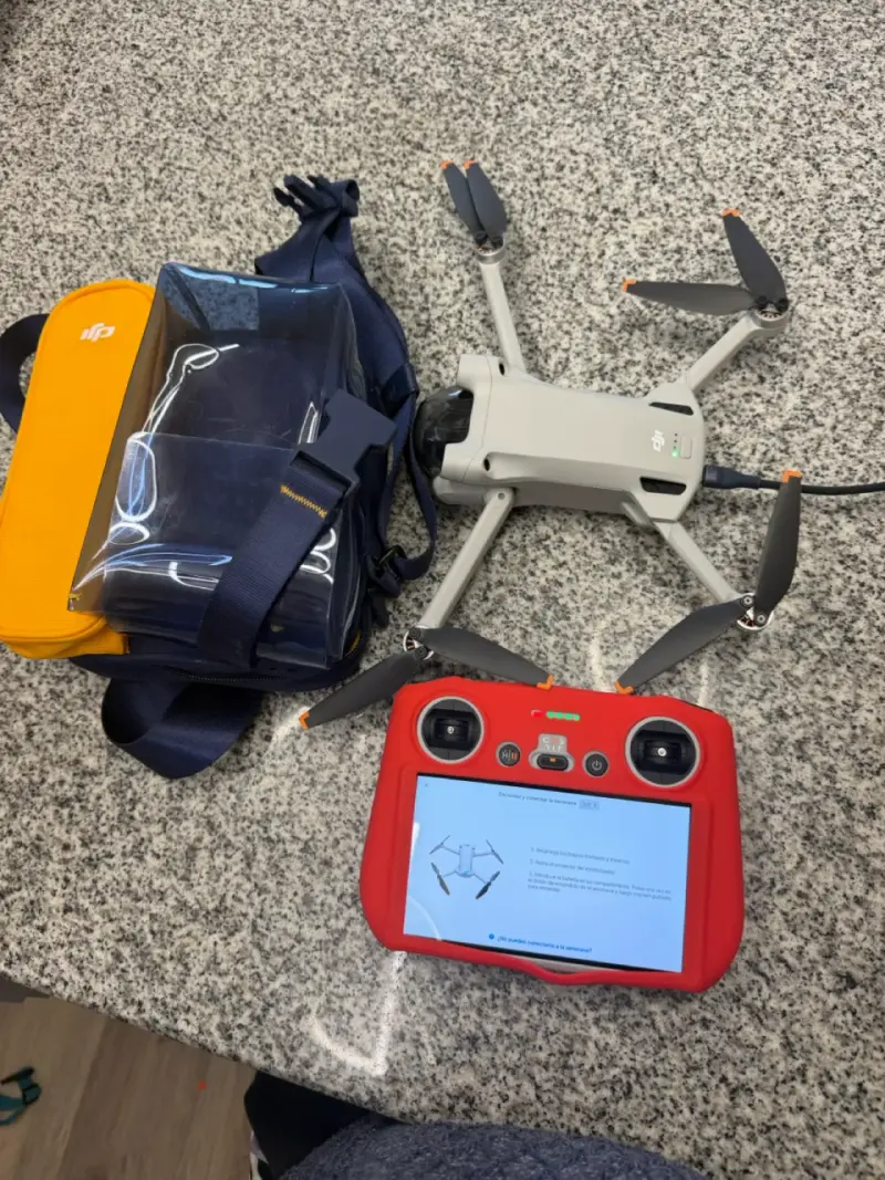 Drone DJI Mini 3 Pro con Control Remoto - 1