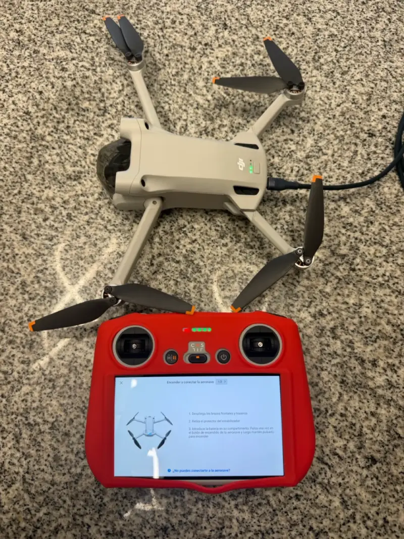 Drone DJI Mini 3 Pro con Control Remoto - 3