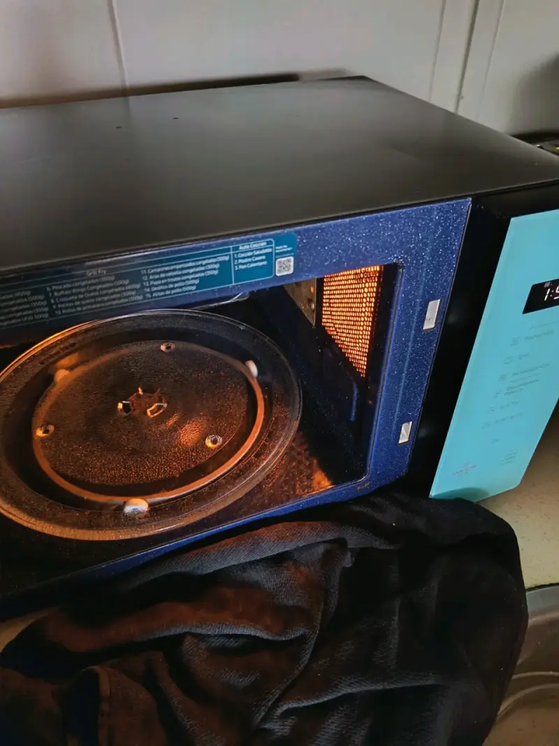 Microondas Samsung azul con grill y descongelado - 2