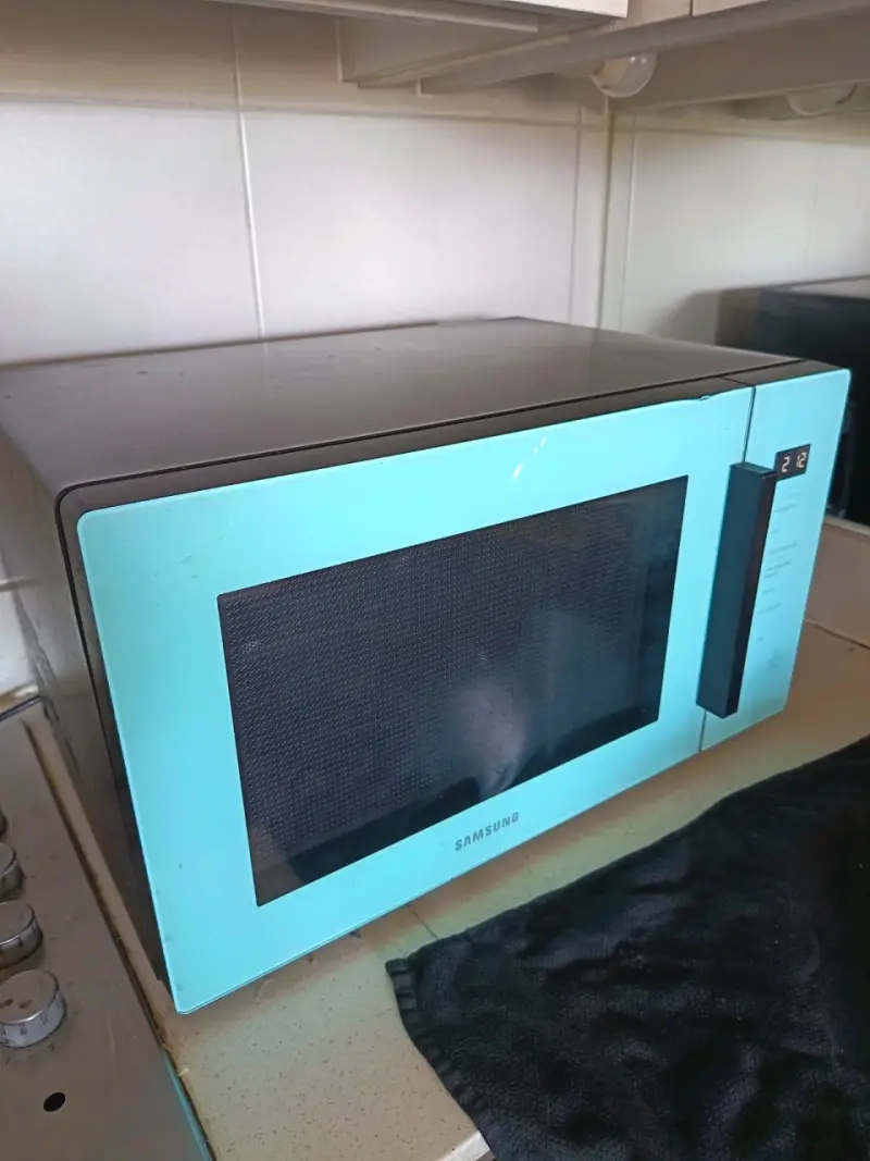Microondas Samsung azul con grill y descongelado - 3