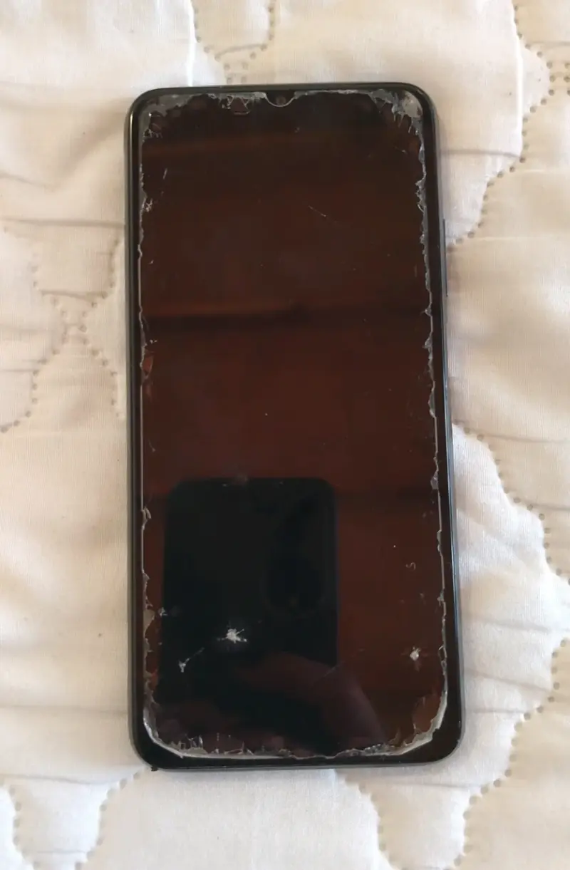 Smartphone Xiaomi Redmi 9T (solo mica dañada) - 4