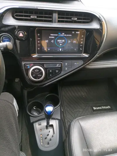 Toyota Prius C 2019 Automatico Híbrido - miniatura 2