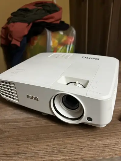 Proyector BenQ con control remoto - miniatura 4