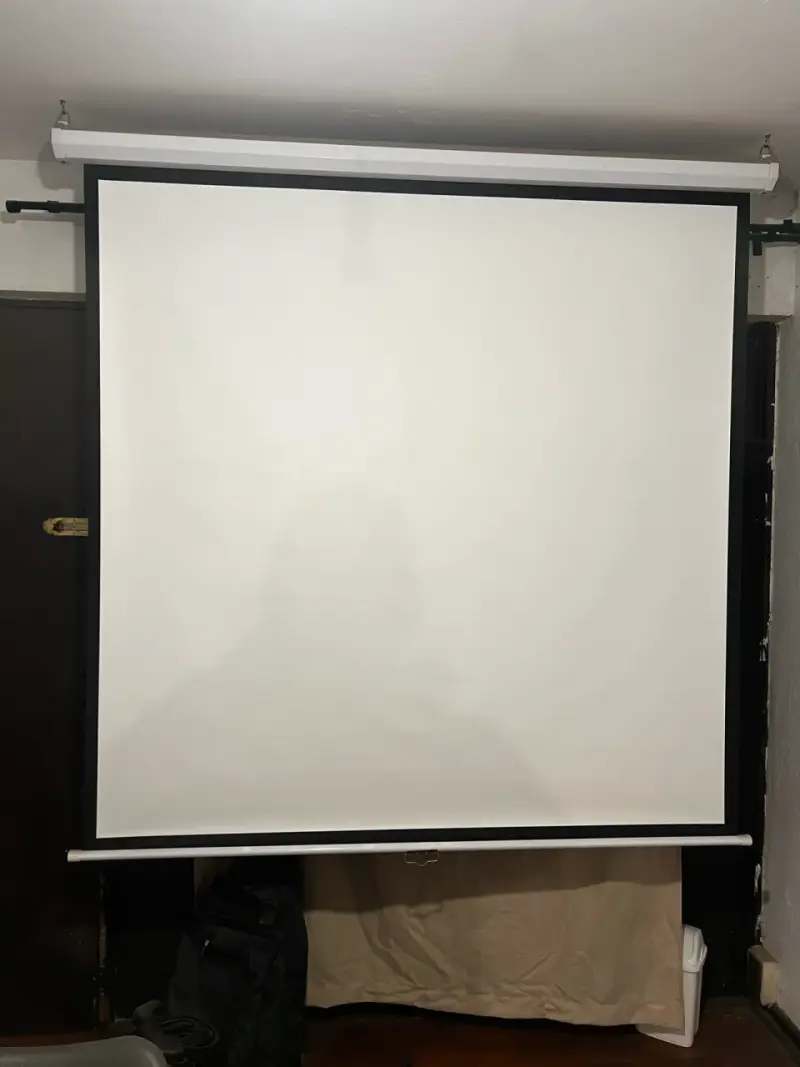 Proyector BenQ con control remoto - 6