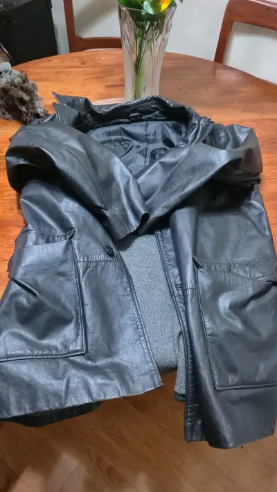 Chaqueta de cuero negra para hombre - miniatura 1