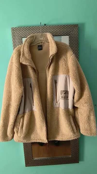 Chaqueta de Polar marca Reef Talla L - miniatura 1