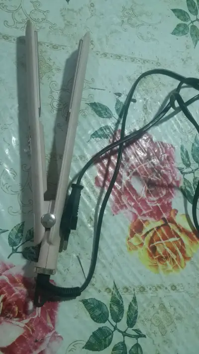 Plancha de Pelo CYZONE Rosa - miniatura 1