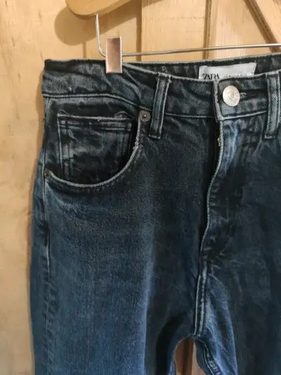 Jeans de mezclilla negro para mujer Zara talla 36 - miniatura 2