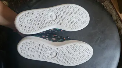 Zapatillas Adidas Stan Smith florales para mujer - miniatura 4