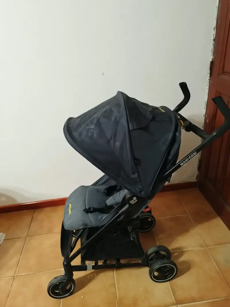 Coche de paseo Maxi-Cosi plegable gris - 1