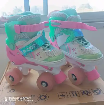 Patines 4 Ruedas LED Rupu Sirena Ajustables - miniatura 1
