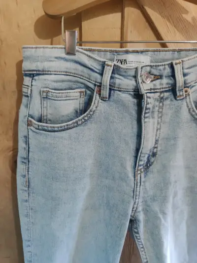 Jeans de mezclilla azul claro Zara para mujer 36 - miniatura 2