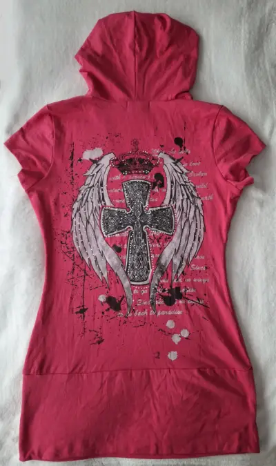 Polera Grafica Y2K Fucsia - miniatura 2