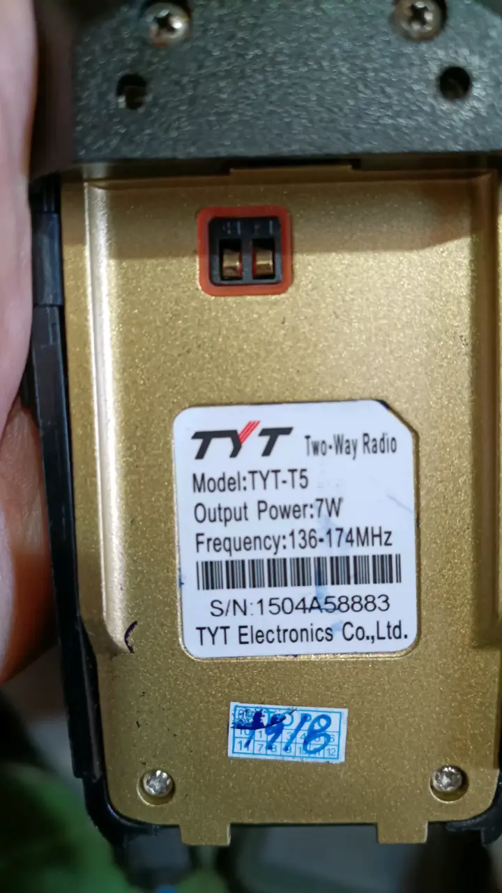 Radio de dos vías TYT T5 con 7W de potencia - 2
