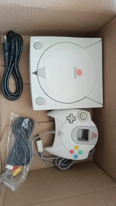 Sega Dreamcast con G-demu 220v directa 256 gigas - miniatura 1