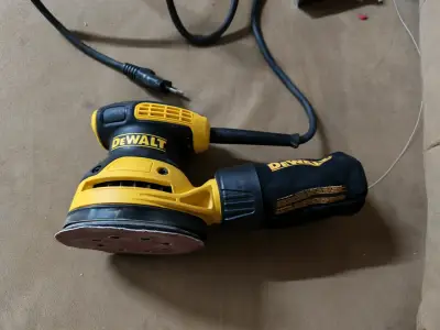 Lijadora Orbital DeWalt con Bolsa Colectora - miniatura 2