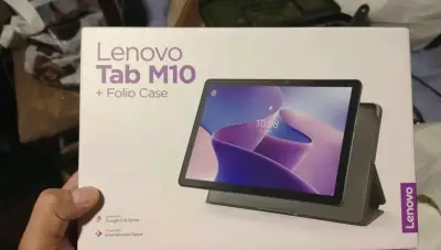Tablet Lenovo Tab M10 3ra Gen con Funda - miniatura 1