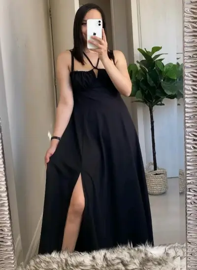 Vestido largo negro Satín de diseño independiente - miniatura 1