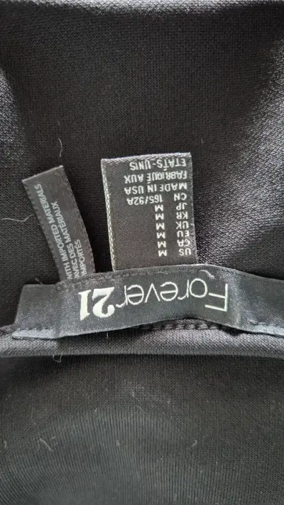 Vestido tachuelas doradas Forever21, talla M - miniatura 2