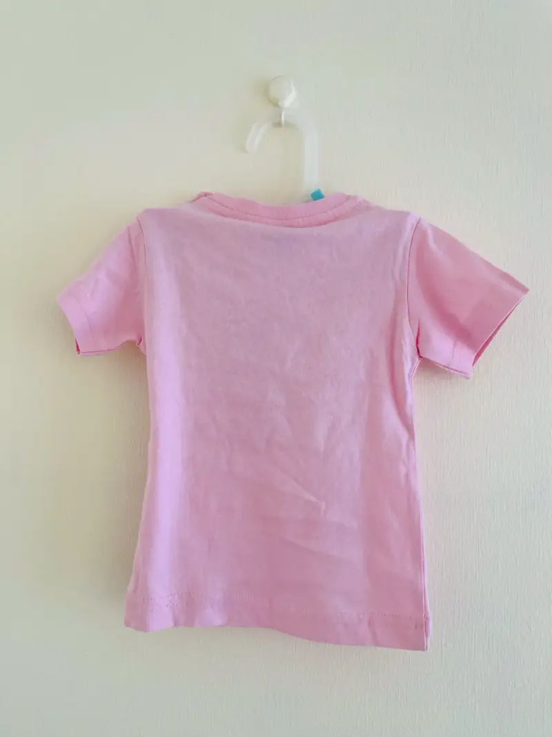 Polera rosada infantil con frase 'I Love Roma' - 2