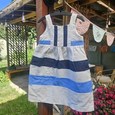 Vestido de niña a rayas azul y blanco - miniatura 1
