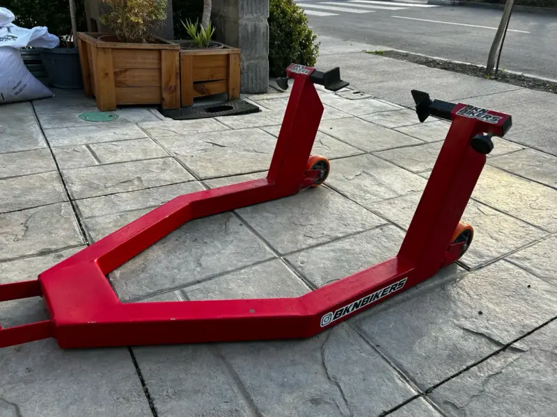 Soporte de moto rojo BKN Bikers - 2