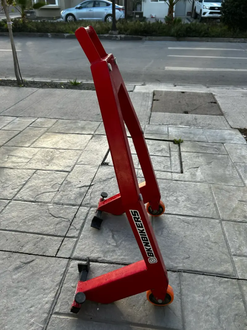 Soporte de moto rojo BKN Bikers - 5