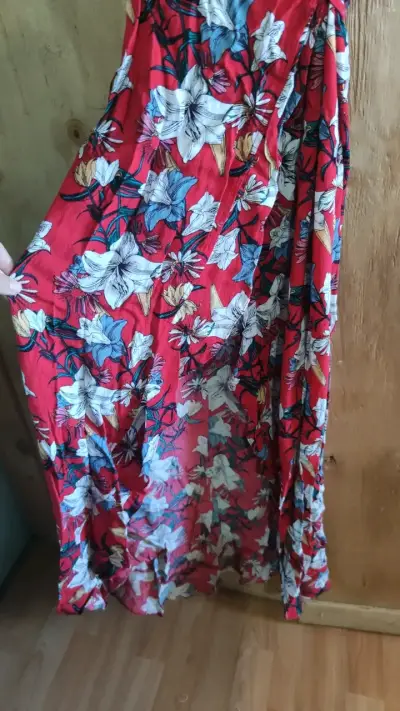 Vestido tipo pareo largo floral rojo para mujer - miniatura 6