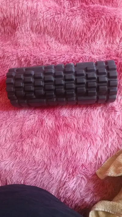 Rodillo de espuma para masajes y ejercicios - miniatura 1