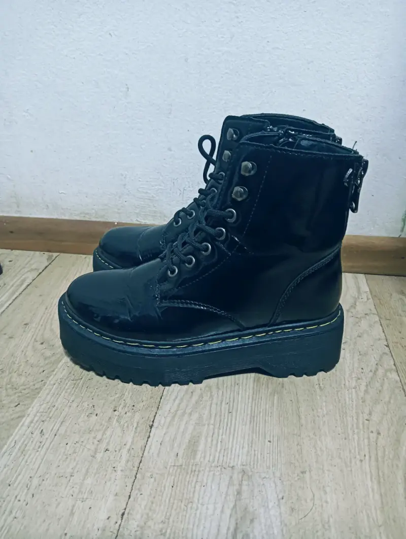 Botines de charol negro con plataforma - 4