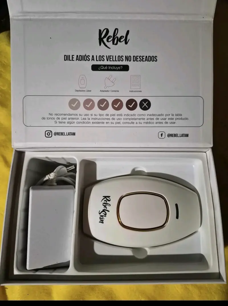 Depiladora láser RebelSkin con adaptador
