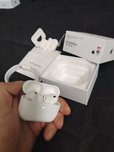 Apple AirPods Pro 3 estuche de carga inalámbrica - miniatura 2