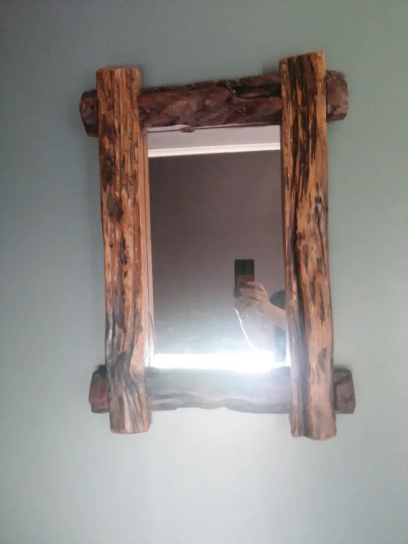 Espejo rústico de madera artesanal