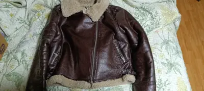 Chaqueta de cuero marrón con forro de lana - miniatura 1