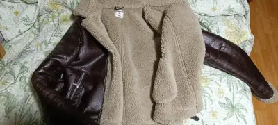 Chaqueta de cuero marrón con forro de lana - miniatura 2
