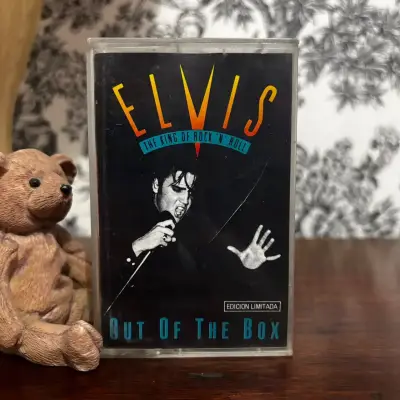 Cassette Elvis Out of the Box 1992 Chile - miniatura 1