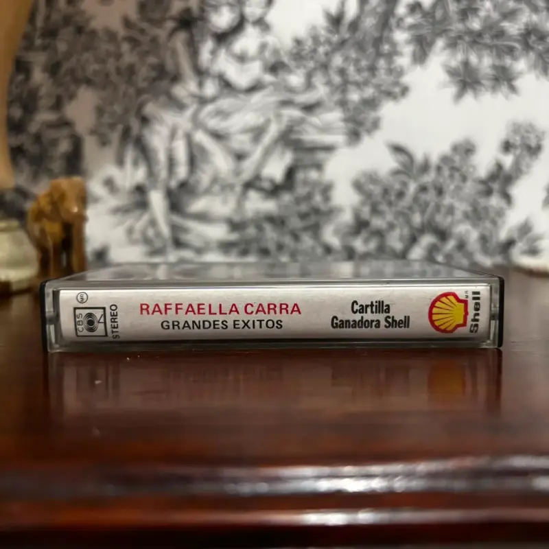 Cassette Raffaella Carrà Grandes Éxitos Shell 1989 - 2