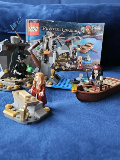 Set LEGO Piratas del Caribe Isla de la Muerte 4181 - miniatura 1