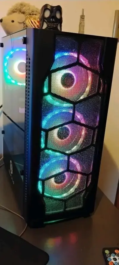 PC GAMER RYZEN 3 2200G Con WIFI - miniatura 1