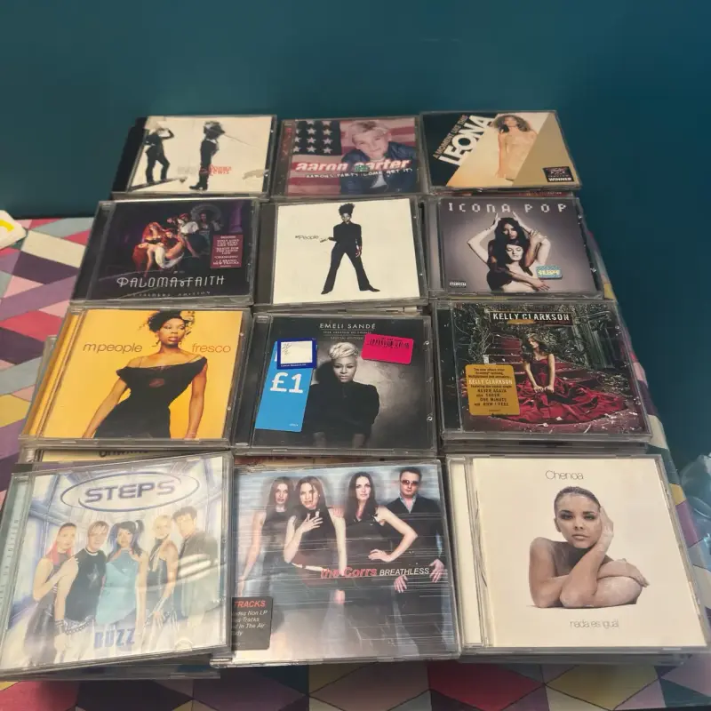 CDs de música pop y R&B - 3