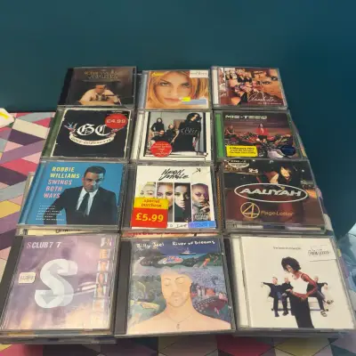 CDs de música pop y R&B - miniatura 4