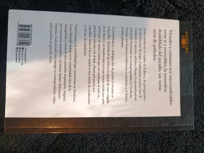 Libro 'Pecado' de Laura Restrepo en buen estado - miniatura 2