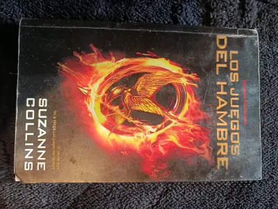 Libro Los Juegos del Hambre de Suzanne Collins - miniatura 1