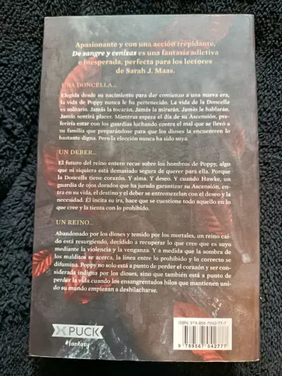 Libro 'De Sangre y Cenizas' de Jennifer L. Armentrout - miniatura 2