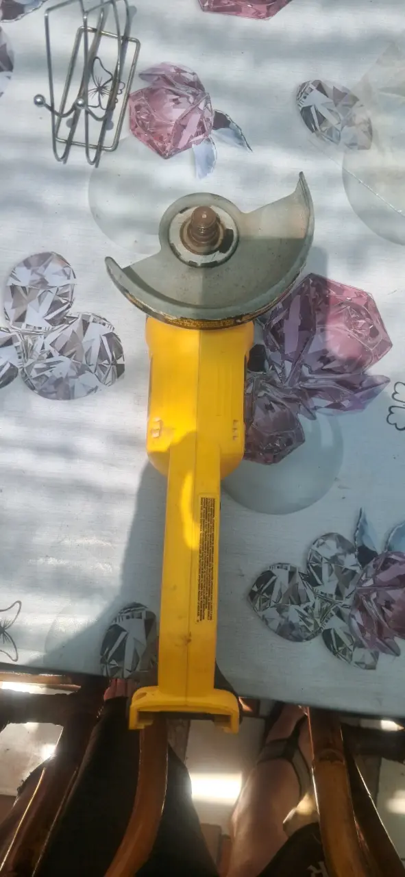 Esmeriladora angular inalámbrica DeWalt 20V - 3
